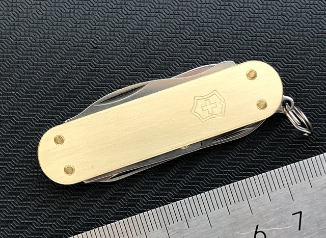 ມືຈັບທອງເຫລືອງ 58mm Swiss Army Knife 0.6363 Xiaoyaopai ເພີ່ມຟັງຊັນໄມ້ບັນທັດ