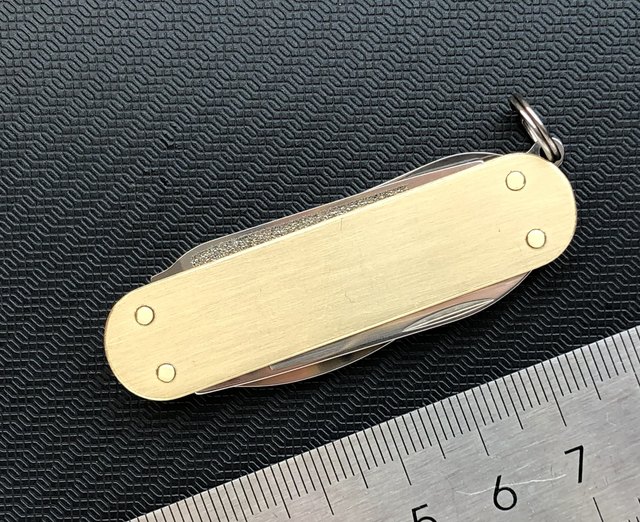 ມືຈັບທອງເຫລືອງ 58mm Swiss Army Knife 0.6363 Xiaoyaopai ເພີ່ມຟັງຊັນໄມ້ບັນທັດ