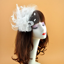 European and American retro aristocratic bridal banquets black red white feather flower head decorated with haircut head chests and brooch