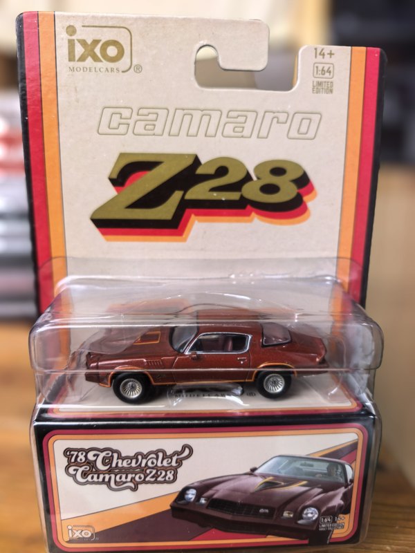 Ixo 1:64 1978 Chevrolet Camaro Z28 Rouge Red Metallic Paint Ia64017 Ixo 1:64 1978 Chevrolet Camaro Z28 Rouge Red Metallic Paint Ia64017