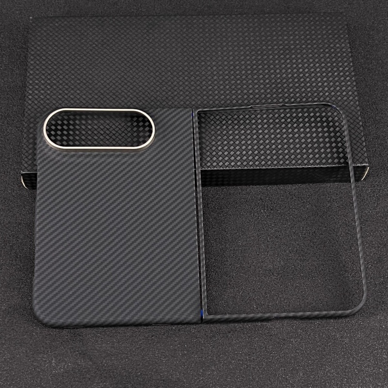 Suitable for Apple's New iPhone Duo Kevlar Phone Case 18Fold Foldable Ultra Hollow Heat Dissipation Lightweight Anti-Drop Carbon Fiber Magnetic Center Axis Protective Case Full Coverage High-End Luxury