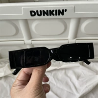 Узкая коробка черная