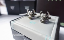 Shunfeng spot tateossian bull French shirt fashion men cufflinks can turn men Gift Festival