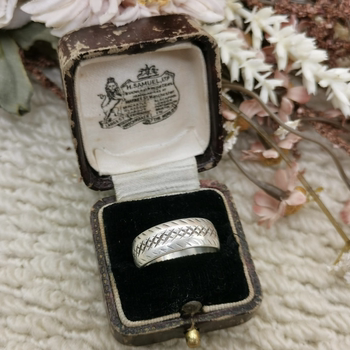 Vintage medieval european return silver old silver plain silver carved ring no. 16