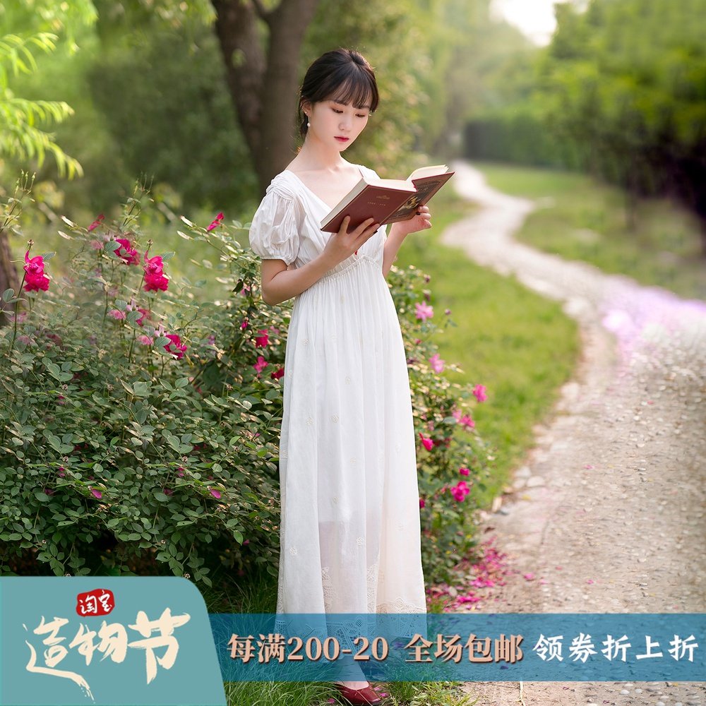 Silk cotton embroidered v-neck dress, clearance special, retro lace Palace fairy dress, a city fowl