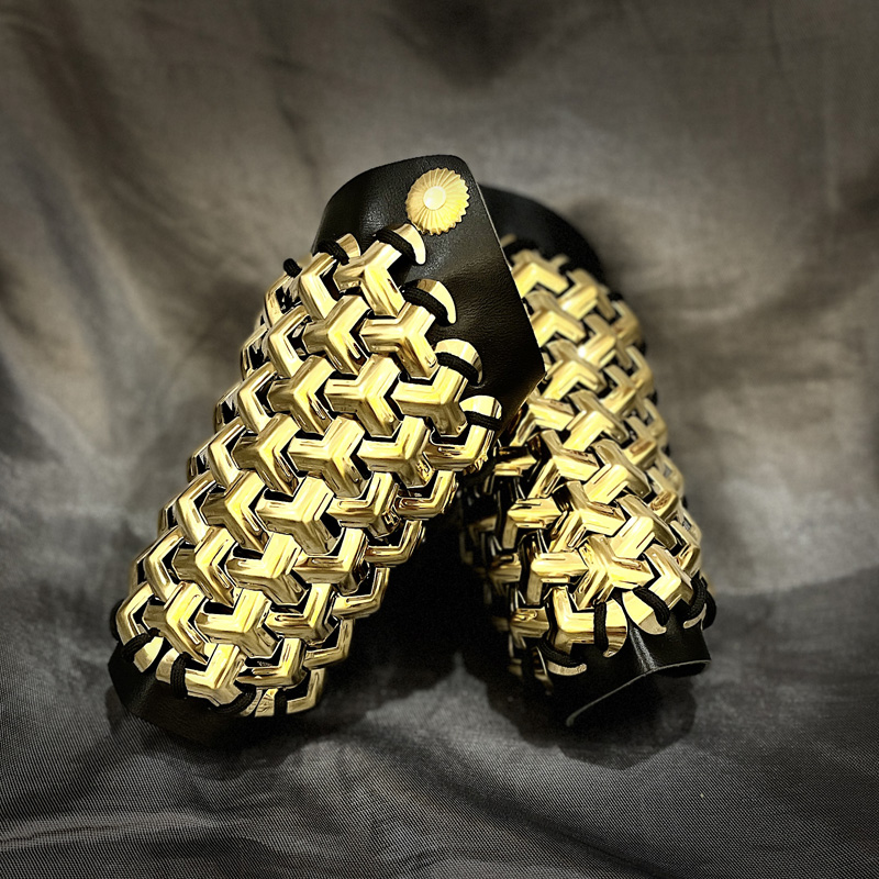 Feiyu スーツアクセサリー山柄アームアーマー韓服ジン Yiwei リストガードステッカーステンレス鋼厚さ 0.8