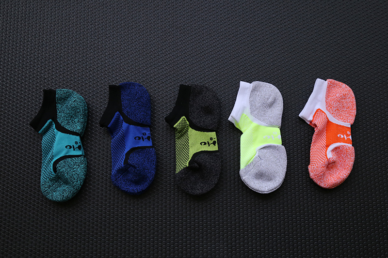 Đầy đủ 8 cặp của nam giới và phụ nữ vớ thở cotton mồ hôi thấm khăn dưới thể thao ngoài trời chạy vớ thể thao vớ thuyền vớ adidas