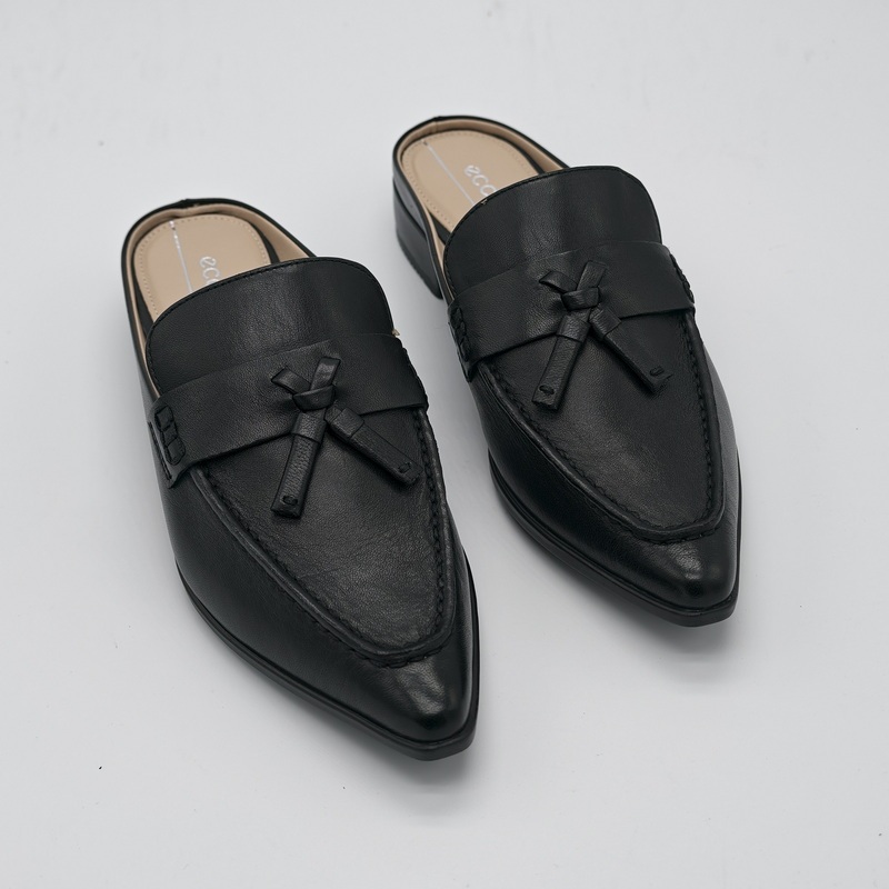 Ecco Slippers Closed-Toe Mules Slip-On Pointed-Toe Sandals Size 36/37 Model 214293