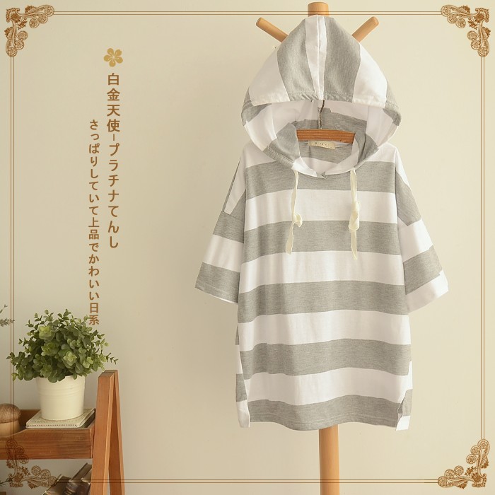 Áo khoác sọc ngang hai màu xen kẻ