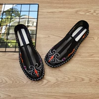 Чистые черные благоприятные облака заблокированные края (лето) на один размер меньше