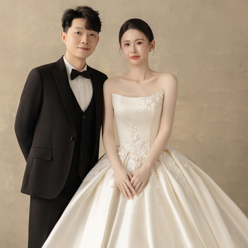 French Satin Light Wedding Dress for Petite Brides 2026 New Style Main Gown High-End Texture Strapless Plus Size with Train
