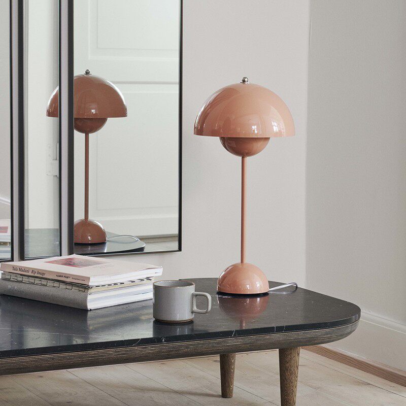 Bedroom table lamp 2021 new master bed head Italian designer decorated metal table lamp creative household