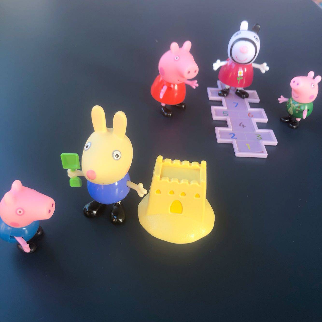 Игрушка 小猪乔治小兔瑞贝卡斑马zoe场景公仔小玩具好质量peggy OTHER