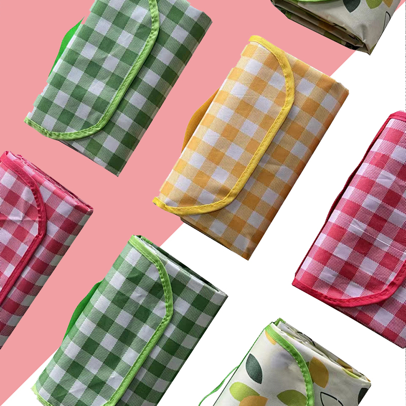 Picnic mat outdoor portable folding waterproof camping nonwoven picnic mat camping lawn tent pad