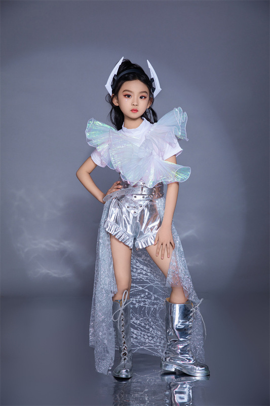 Girls' Silver Lace Shorts Set, Metaverse Mechanical Tech-Inspired Trendy Outfit, Futuristic Runway Outfit, Photo Shoot Model Card