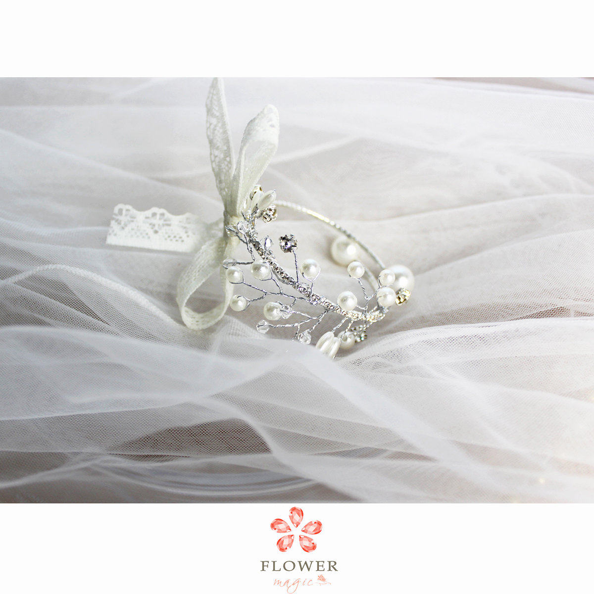 (rhinestone pearl lace bow) beautiful high-end wedding bride bridesmaid sister bracelet flower wrist