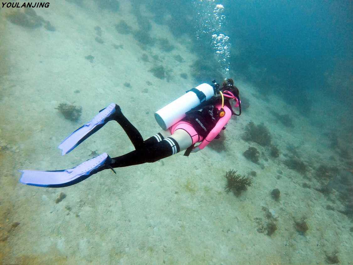 2mm diving swimming long tube over the knee socks diving suit deep diving snorkeling light rubber socks to prevent slipping warm fashion