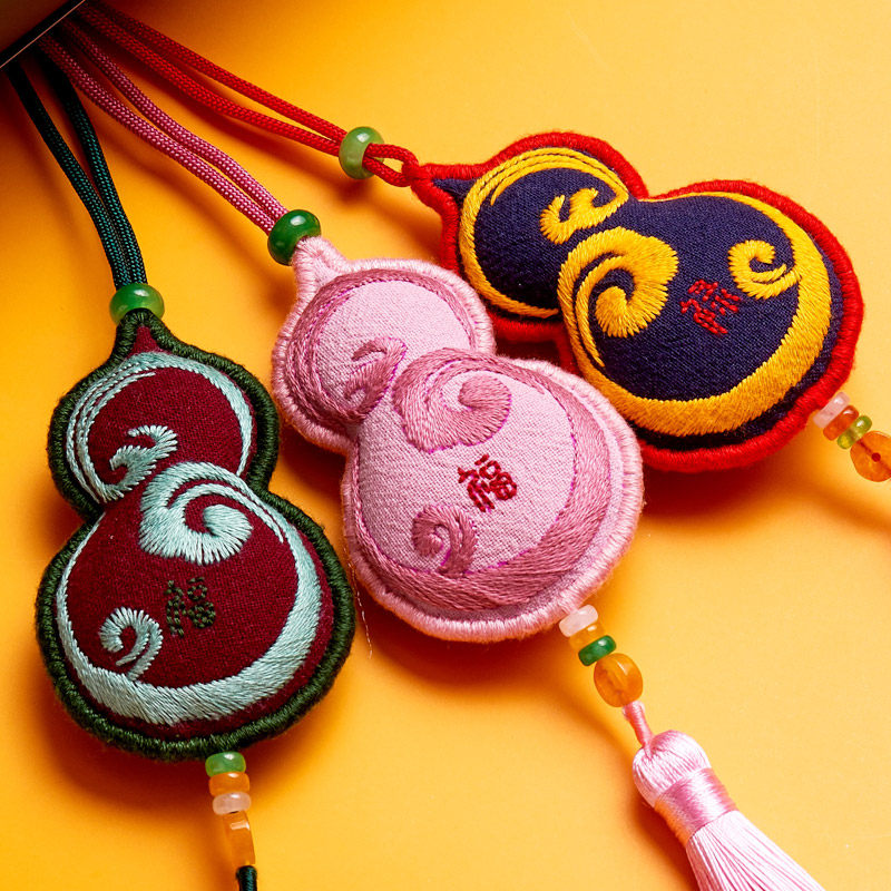 Hand Embroidered DIY material bag Gourd Cloth Art Newborn Baby Hair Pendant Baby Sachet Hair Dressing with Tutorials