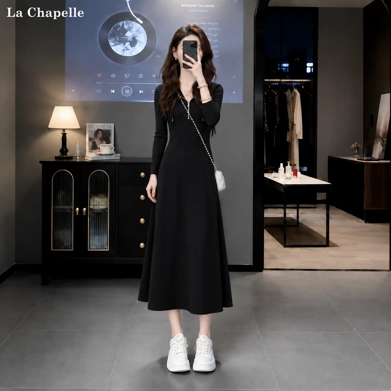La Chapelle Stylish Korean-Style Casual Black Dress for Women, Spring and Autumn Simple Slim-Fit Long-Sleeve Hooded Mid-Length Dress La Chapelle Stylish Korean-Style Casual Black Dress for Women, Spring and Autumn Simple Slim-Fit Long-Sleeve Hooded Mid-Length Dress