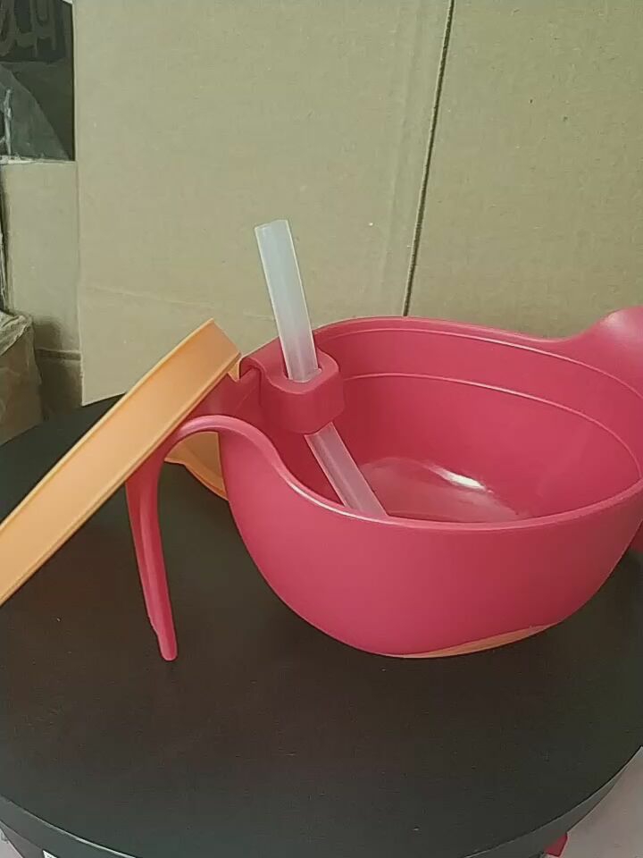 Baby three-in-one straw bowl with suction cup Plastic bowl Snack children drink soup and porridge artifact has a snap to prevent falling