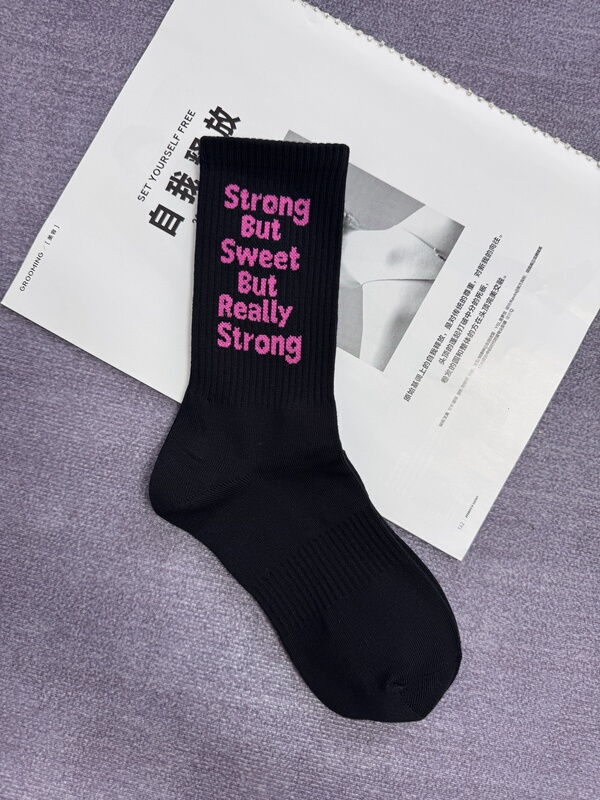 Strong but Sweet Fitness Sports Socks Black Sweat-Absorbent Breathable Long Socks