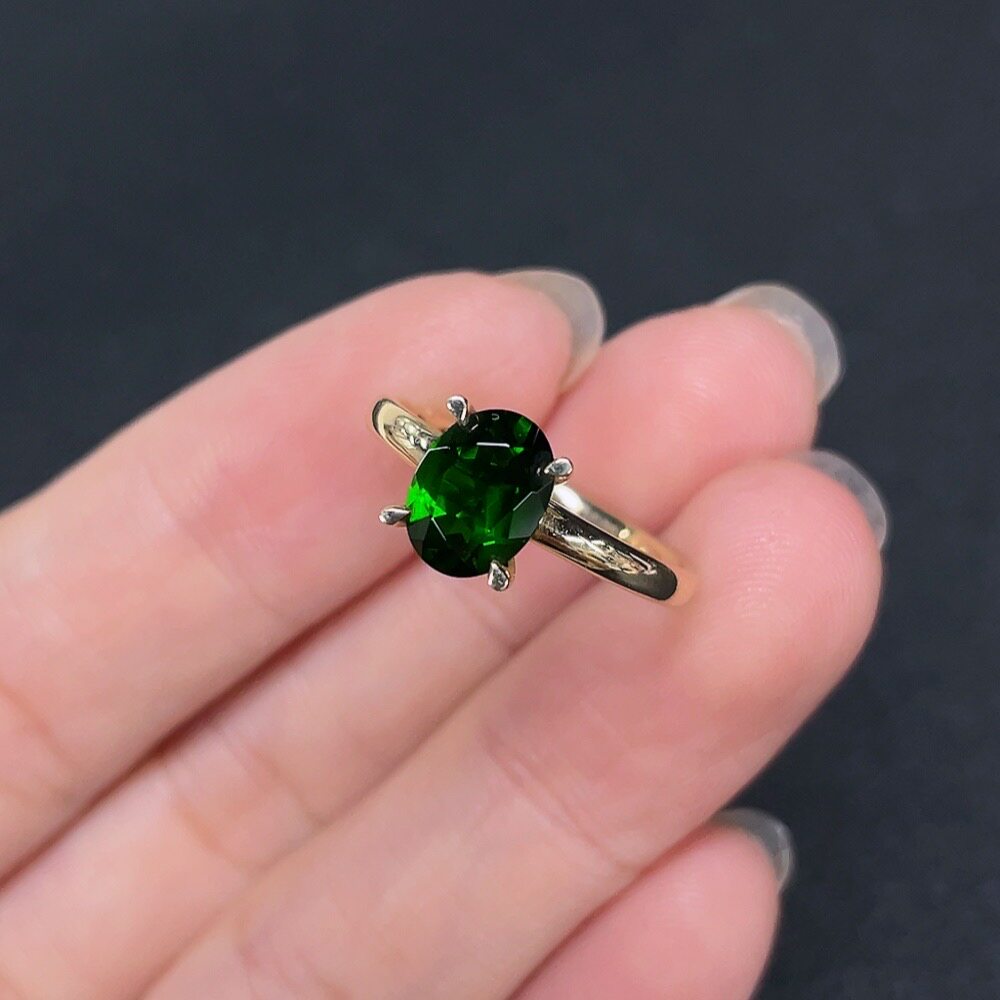 14K gold inlaid diopside ring 2 grams inner diameter 16.5MM