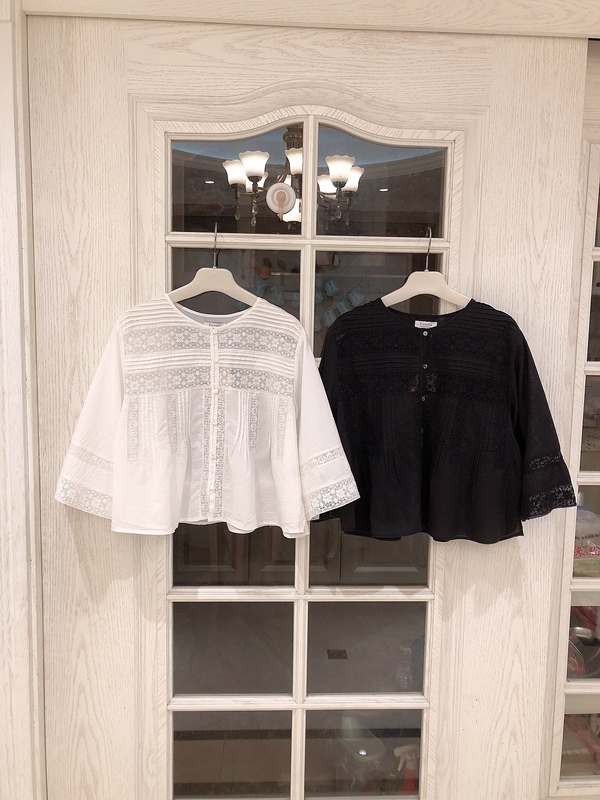 Japanese Brand Fanaka Lace Cut-Out Three-Quarter Sleeve Short Shirt, Bust 106, Length 48cm Japanese Brand Fanaka Lace Cut-Out Three-Quarter Sleeve Short Shirt, Bust 106, Length 48cm