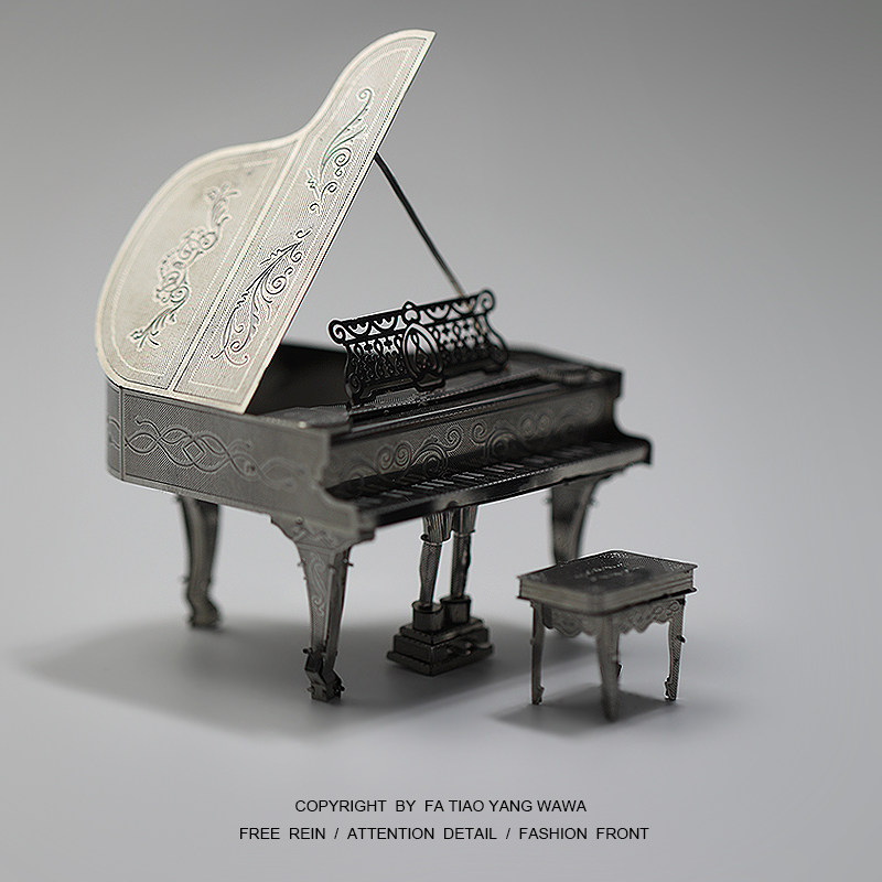 The clockworker is bored and plays a piano 3D metal puzzle