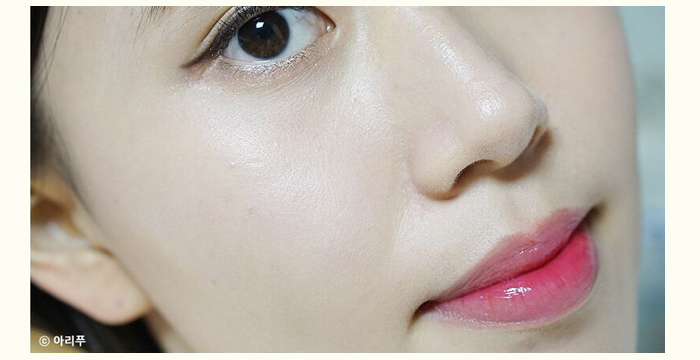 Tăng đột biến! Yuejia Camellia Essential Oil Dye Lip Glossing Lip Liquid Lipstick Maple Red Bean Paste 5ml - Son bóng / Liquid Rouge 	son bóng tom ford	
