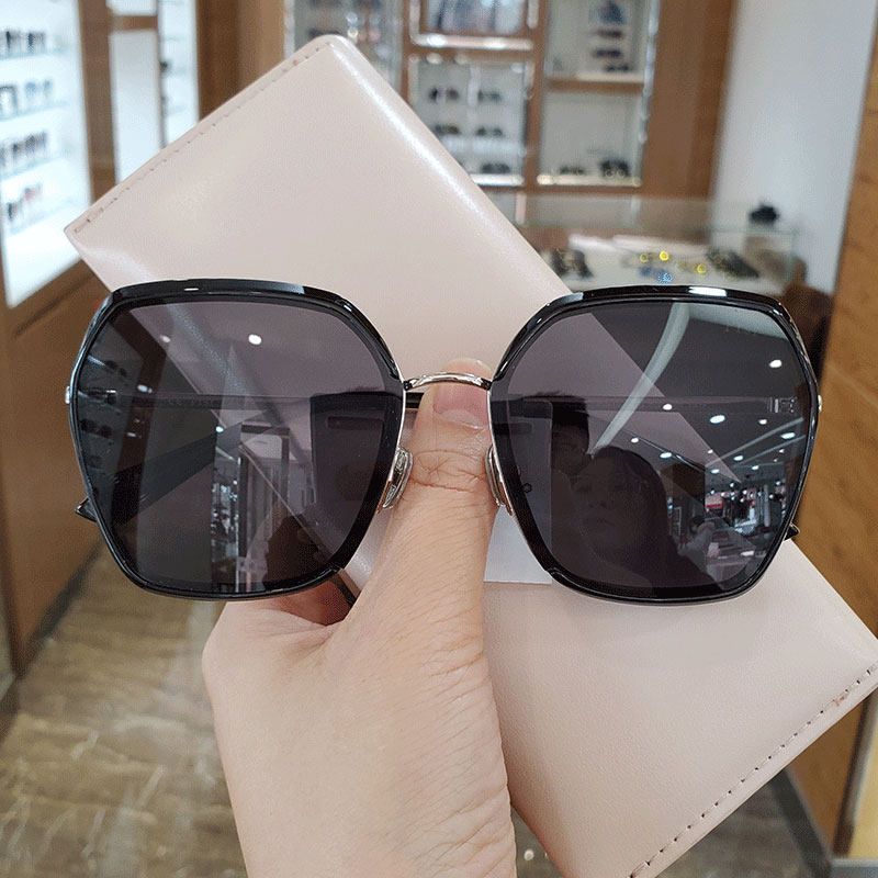 Pasa new sunglasses female large frame in small ins fashion polarized driving box Nearsightedness Sunglasses Tide 1022