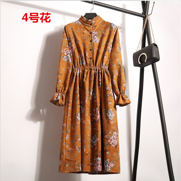 8 Châu âu và Mỹ 2017 mùa thu và mùa đông retro mới đứng cổ áo dài tay vải to sợi hoa phần dài đáy của phụ nữ ăn mặc đầm nhung đẹp