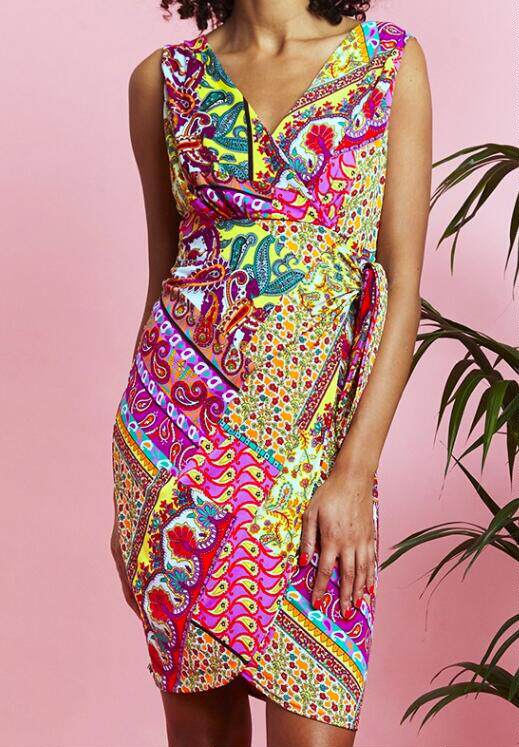 Net Red Ocean Dress 2022 Spring paragraph Xia Yingren Little Skirt Temperament Wrap and Slim Ocean Clothing Office