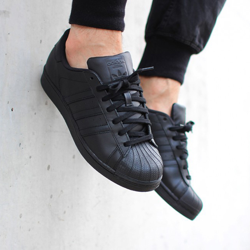 Giày Adidas vỏ sò nam giày cỏ ba lá SUPERSTAR màu đen và trắng giản dị CM8078 B41994 mua giày thể thao