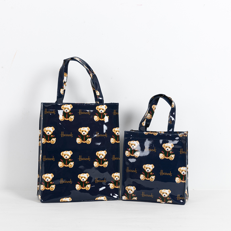 New Pvc Printed Eco-Friendly Shopping Bag with Bear Doll, Large Capacity Waterproof Tote Bag, Lunch Bag, Women's Bag