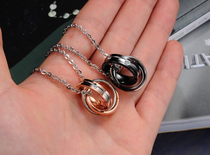 Jewelry Small Gift Ring Interlocking Titanium Steel Couple Necklace display picture 3