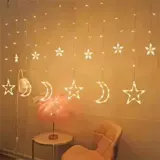 Струнные светильники Атмосферные светильники в цветовых светильниках в струнных светильниках в небе и звездные атмосферные огни украшают балкон теплые огни. Наружный водонепроницаемый световой ремень