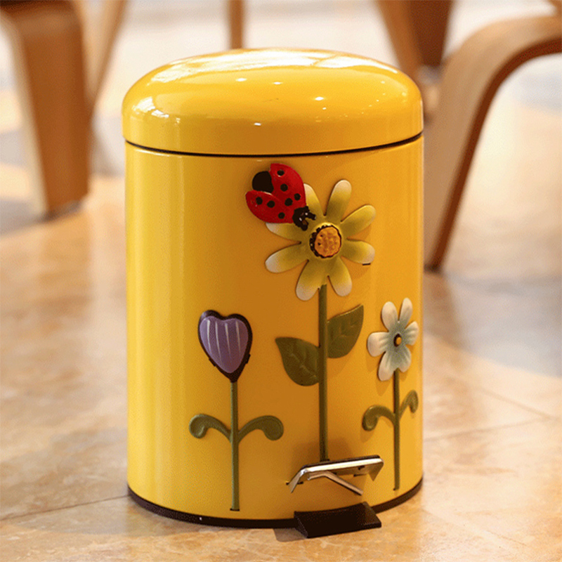 Luxury Trash Can for Home Use, Waterproof with Lid and Foot Pedal, Cute Design for Bedroom, Living Room, Kitchen, American Style Luxury Trash Can for Home Use, Waterproof with Lid and Foot Pedal, Cute Design for Bedroom, Living Room, Kitchen, American Style