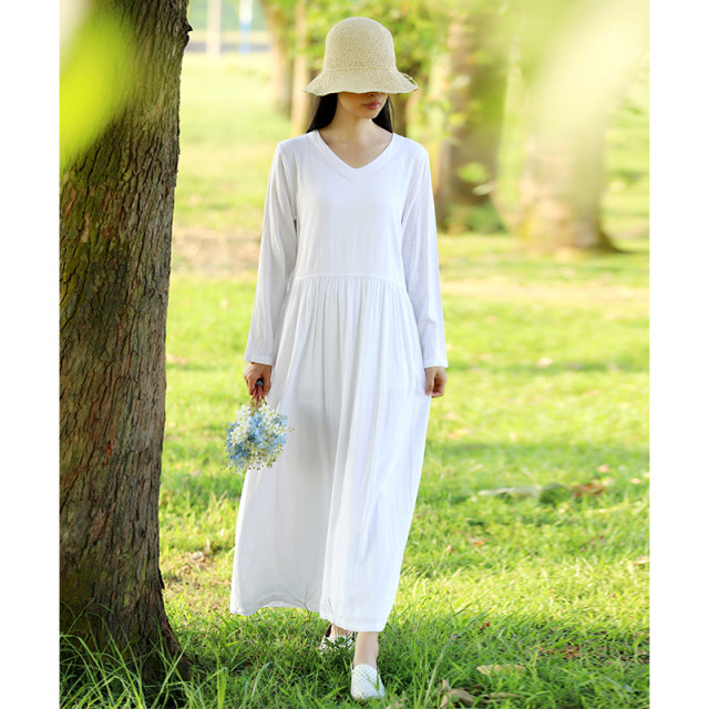 Long-sleeved red cotton and linen dress women's loose high waist large size linen dress mid-length retro travel art autumn