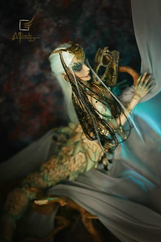 miracle_snake68_05.jpg