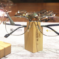 Varnish Japanese solid wood sunglasses display stand sunglasses display props decoration trendy home office desk glasses ornaments