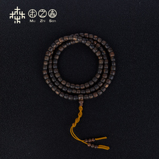 листья аквиларии 【油脂油膏】越南昆嵩黑棋楠沉水级满油醇化老料沉香念珠15.15g