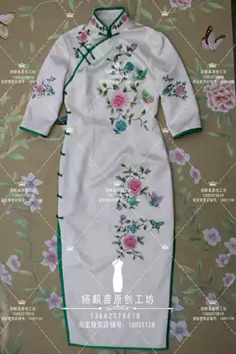 Spring and summer new retro Republic of China mid-sleeve heavy silk satin heavy industry embroidery improved Chinese cheongsam fairy