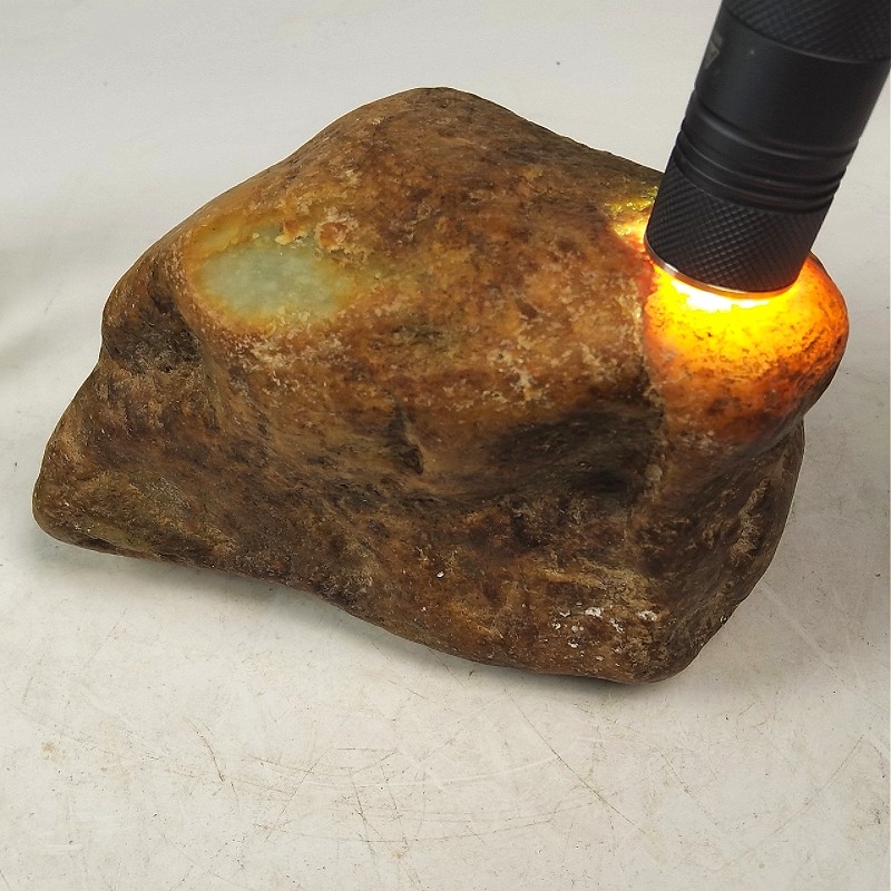 товар из китая h746挥泪亏甩天然和田玉河磨玉黄白原石3.98斤手镯牌子珠子吊坠料