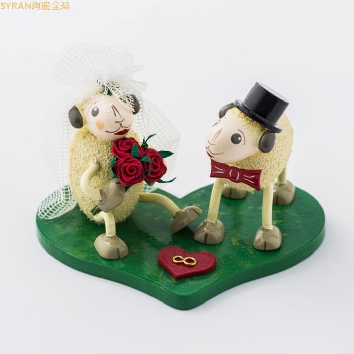 German imports Kunstgewerbe Uhlig pure handmade puppet doll swing pieces to furnish newlyweds