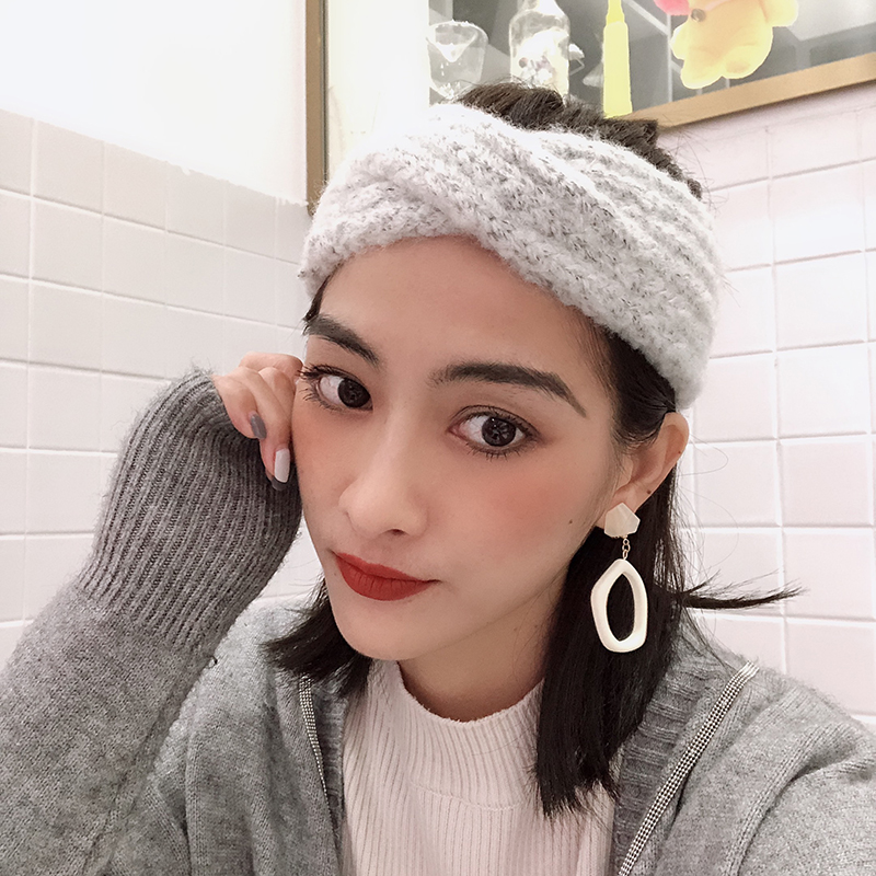 Hair line hair with Korean autumn and winter horse fur knit cross hair with wide side Mori female series hair stirrup headwear mesh red hair band