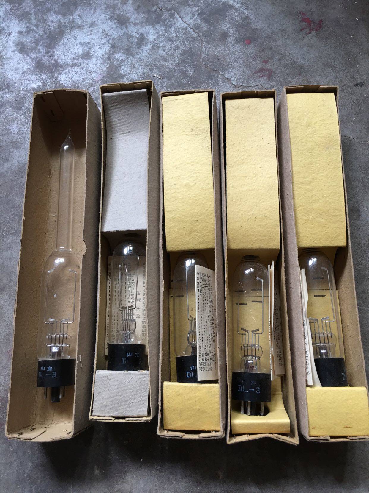 New DL-3 DL3 Electron Tube Vacuum Gauge Tube Regulation Actual Map Spot University Electronics Teaching and Research Research