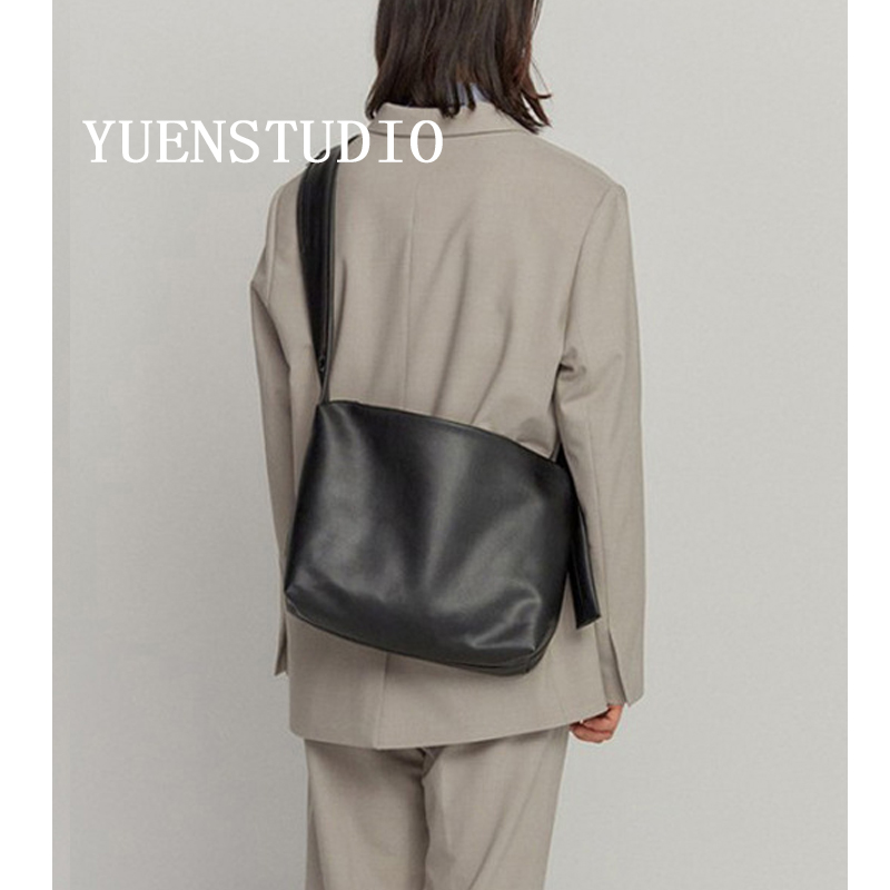YUEN Korea ins messenger bag simple design niche men's single shoulder bag female student bag soft leather zipper bag