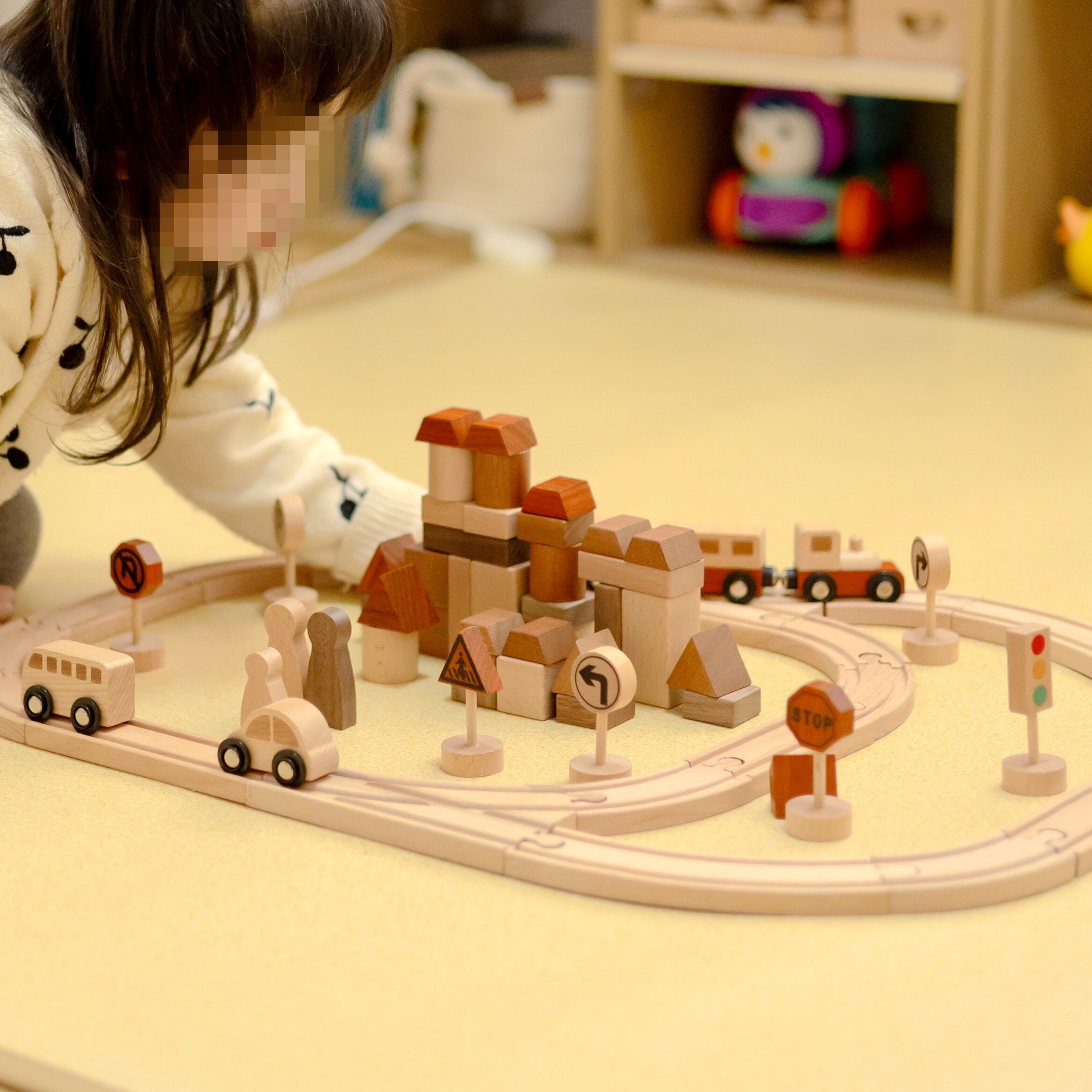 Wooden train track electric small train toy car children boys brain puzzle assembly suit 2 years old and 3 years old