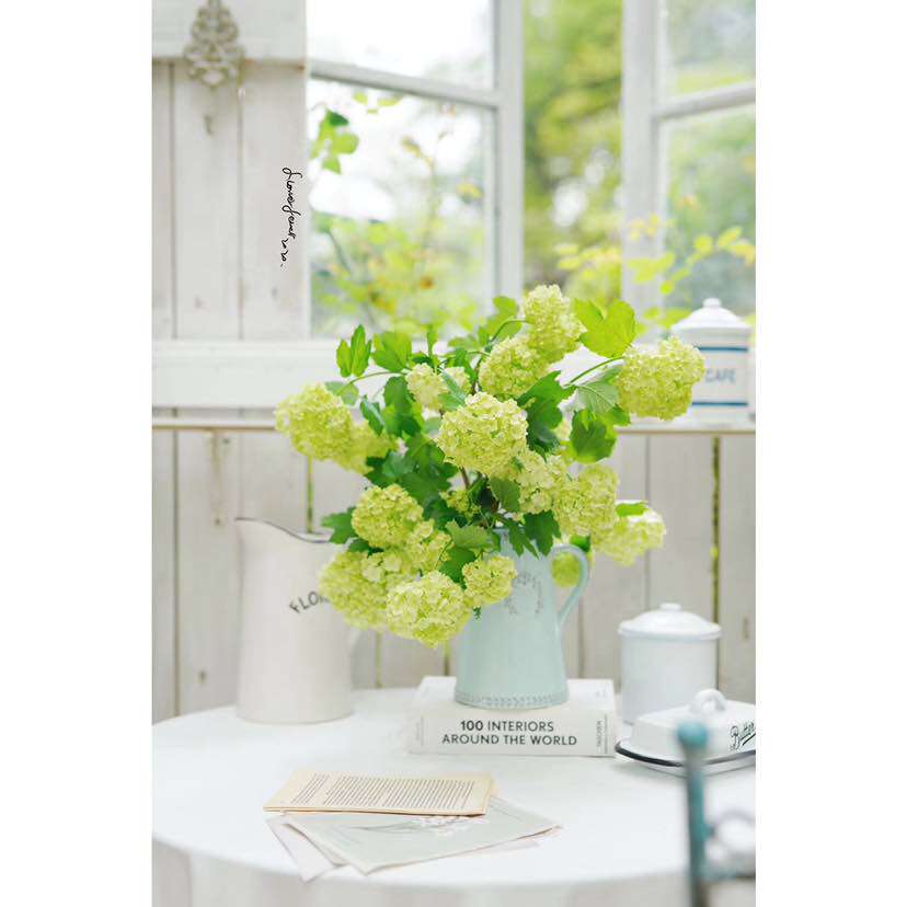 Ceramic Vase relief sky blue ceramic milk pot vase