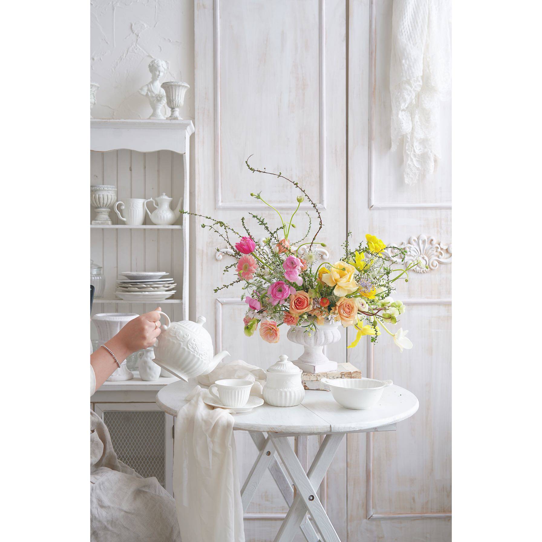 Baroque palace in relief of cutlery cutlery cutlery